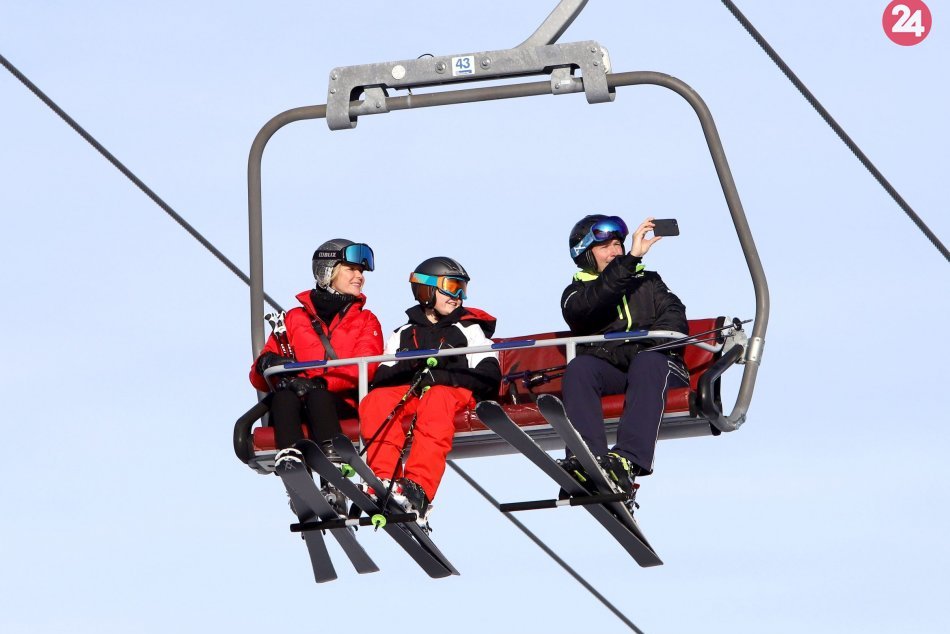 Ilustračný obrázok k článku Liptov a Vysoké Tatry bijú na poplach: Chceme bojovať o spustenie lyžiarskej sezóny!